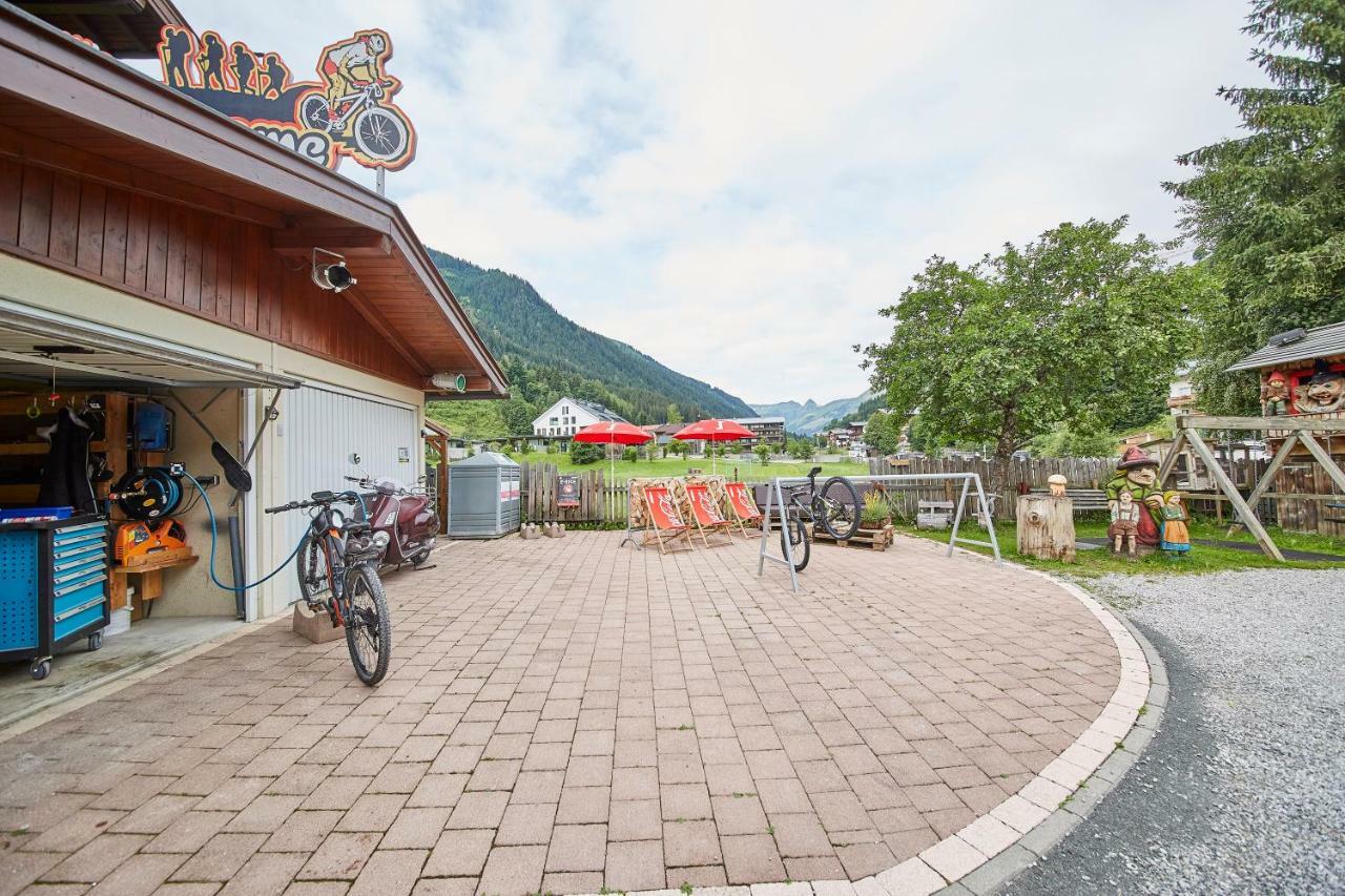 Ski & Bike Appartements Forsthaus Saalbach-Hinterglemm Exteriör bild